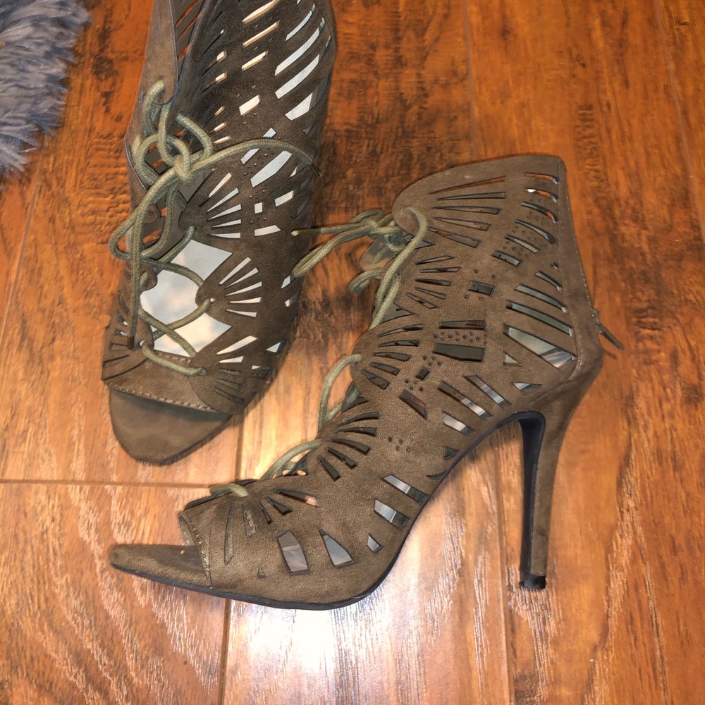 hunter green lace up heels - Picture 2 of 4